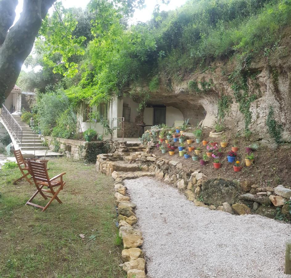 مبيت وإفطار كورنيليون كونفو Moulin De Bonfilhon المظهر الخارجي الصورة